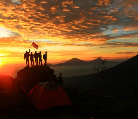Jalur Favorit Pendaki di Gunung Sindoro Dibuka Kembali
