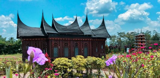 Buka Kembali Akhir Pekan Ini, Small World Purwokerto Ajak Wisatawan Keliling Dunia dalam Sehari