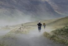 Berlari Melintasi Lautan Pasir, Cara Seru Menikmati Keindahan Bromo