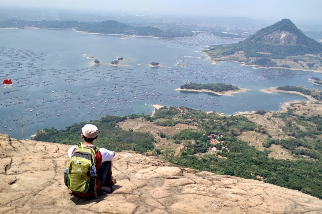 Gunung Lembu, Gunung Dekat Jakarta yang Bisa Didaki Sehari - Where Your