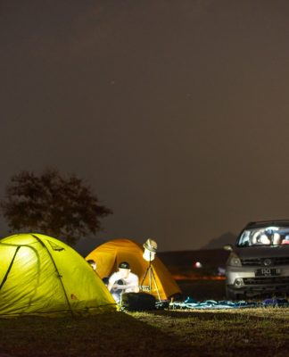 Menikmati Sunset Purwakarta dengan Camping di Parang Gombong