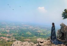 Trekking ke Puncak Lalana, Seru dan Menantang!