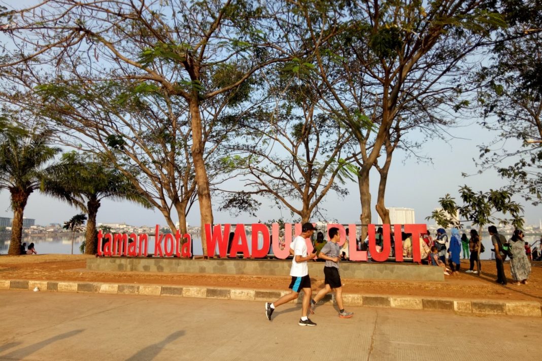 Taman Waduk Pluit, Opsi Lokasi Lari di Jakarta Utara - Where Your