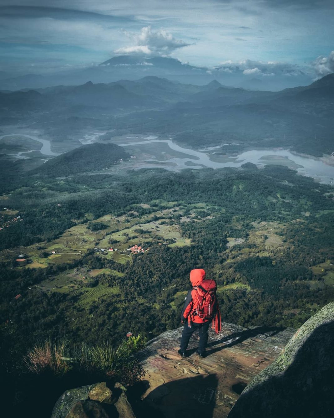 19+ Arti Mimpi Duduk Di Puncak Gunung