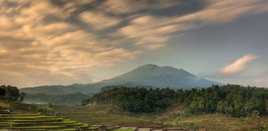 Gunung Ciremai Dibuka Mulai 13 Mei, Bisa Registrasi dari Sekarang