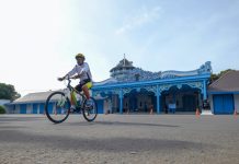 Gowes Santai Susuri Situs Bersejarah di Solo