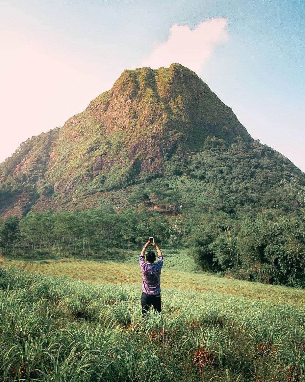 Menguji Adrenalin Di Gunung Batu Jonggol Where Your Journey Begins