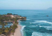 Pesona Pantai Siwil, Pantai Tersembunyi di Pacitan