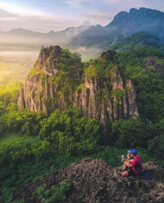 Melepas Penat di Sepikul, Gunung Favorit Pendaki Pemula