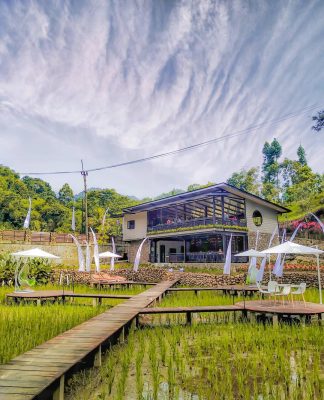 Ngopi Cantik di Kopi Tubing, Bisa Sekalian River Tubing di Cikuluwung