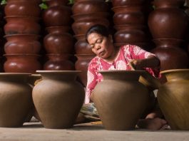 Berburu Gerabah Cantik di Desa Banyumulek
