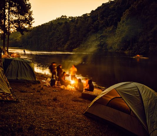 Agar Tak Salah Pilih Tenda, Simak 6 Tips Ini