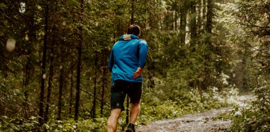 Tips Aman Berlari Saat Musim Hujan