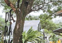 Nongkrong Asyik di De Park, Banyak Pilihan Tenant Makanan