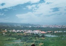 Gowes ke Bukit Larangan, Tempat Menyepi di Ketinggian Kabupaten Gresik