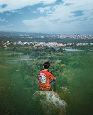 Gowes ke Bukit Larangan, Tempat Menyepi di Ketinggian Kabupaten Gresik