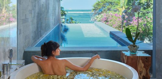 Spa dengan Pemandangan Pantai di Spa at Maya Sanur