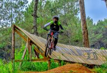 Memacu Adrenalin Menaklukkan Sejumlah Rintangan di Patuha Bike Park