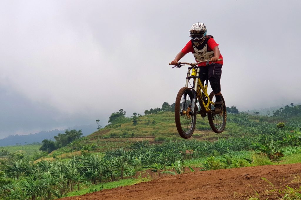 trek sepeda cihideung bogor