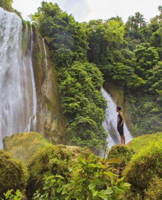 Pesona Curug Cikaso, Air Terjun Cantik di Sukabumi