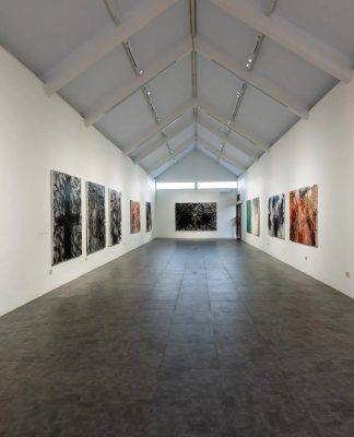 Pameran Tunggal ‘Mahendra Yasa: Marga Abstrak’, Eksplorasi Seni Lukis Abstrak yang Kontroversial
