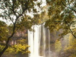 Petualangan Menuju Curug Sawer, Keindahan Tersembunyi di Delhi van Java