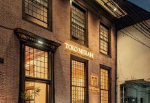 Secangkir Kopi dan Jejak Sejarah di Rode Winkel, Kota Tua Jakarta