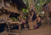 Menelusuri Keindahan dan Kekayaan Budaya di Desa Adat Takpala, Alor