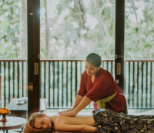 Menikmati Keajaiban Penyembuhan Tradisional di Visesa Balinese Healing Spa