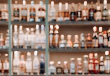 Piccolina, Paduan Unik Salon Kecantikan dengan Wine Bar