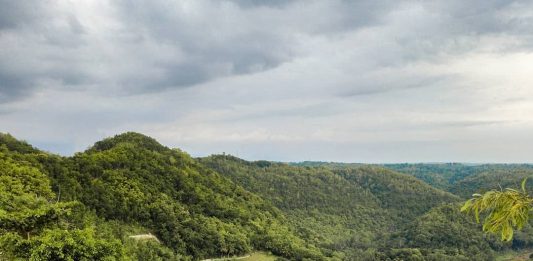 Berkemah di Watu Mabur, Pilihan Liburan Seru di Bulan Puasa