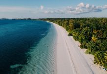 Menjelajahi Keindahan Pantai Ngurbloat, Destinasi Liburan Eksotis di Maluku Tenggara