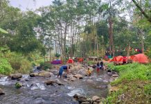 Serunya Camping dan River Tubing di Kalisengon Pacet, Mojokerto