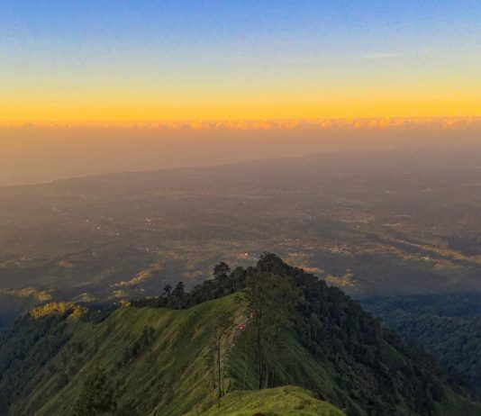 Bukit Pal Jepang, Destinasi Soft Trekking dengan Panorama Luar Biasa