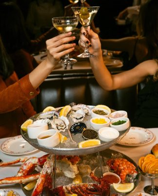 Nikmati Pengalaman Kuliner Bergaya New York di The Coach Restaurant Jakarta