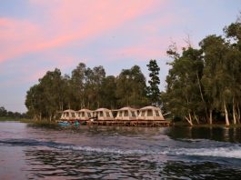 Serunya Glamping di Tengah Keindahan Danau Seran, Banjarbaru
